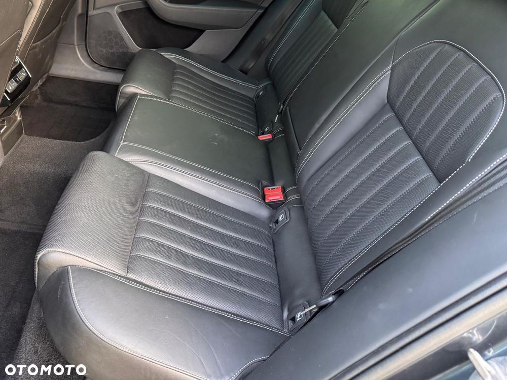 Skoda Superb 2.0 TDI DSG Premium Edition - 30