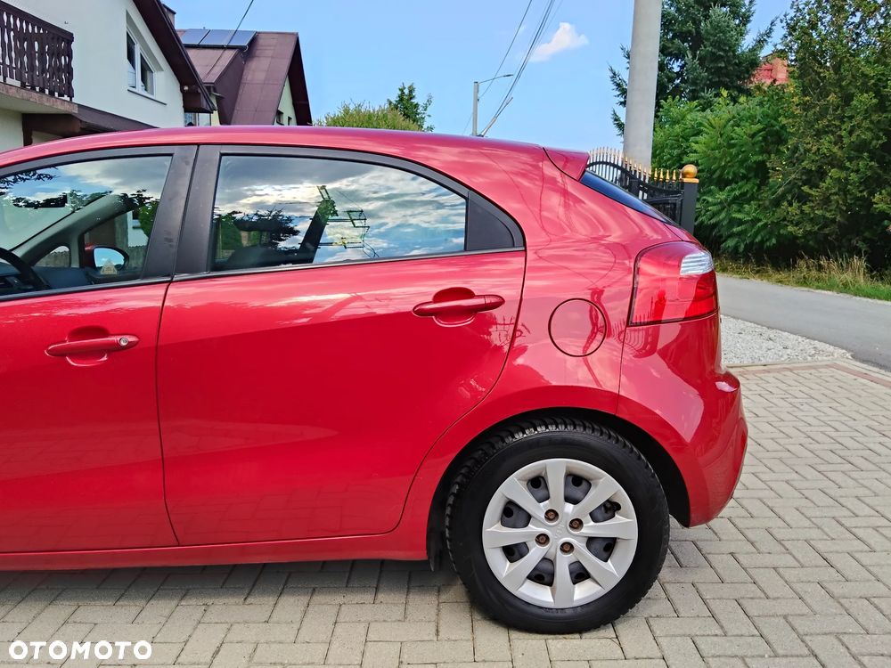 Kia Rio 1.2 Dream Team Edition - 6