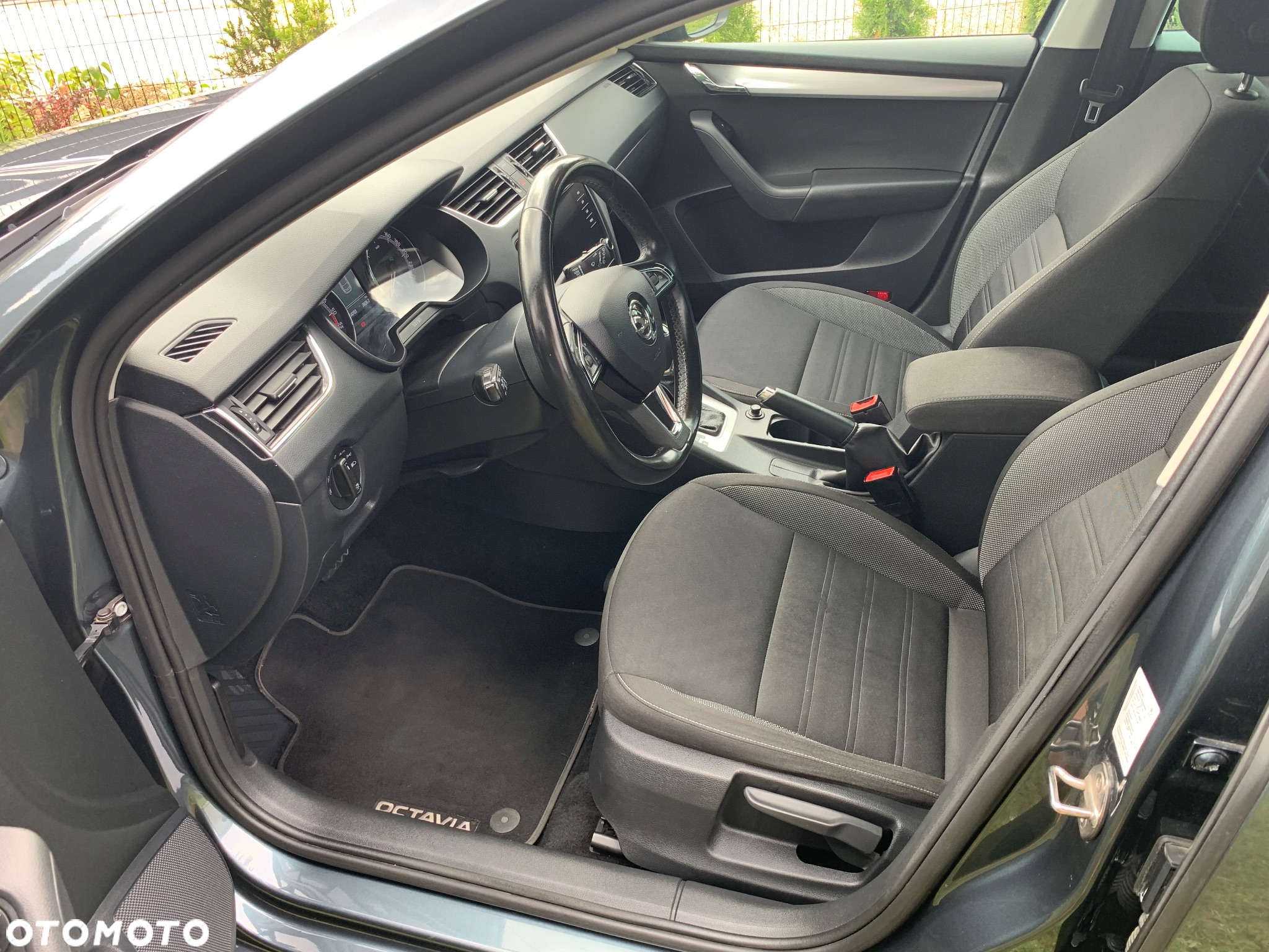 Skoda Octavia Combi 1.6 TDI DSG Ambition - 3