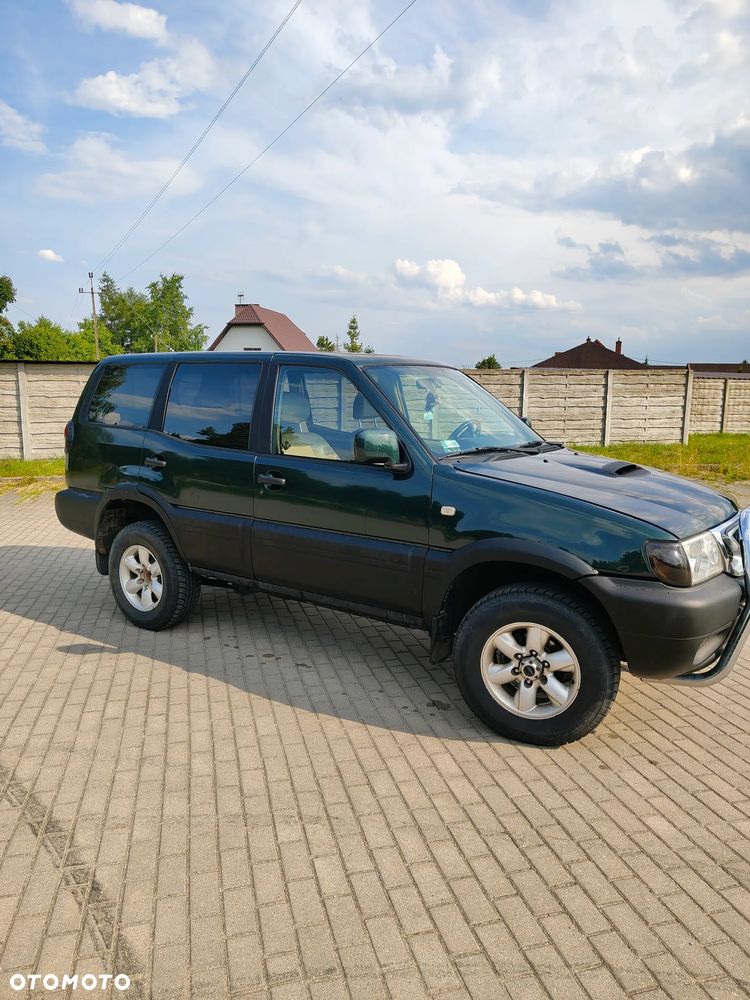 Nissan Terrano 2.7 TDi Comfort - 4