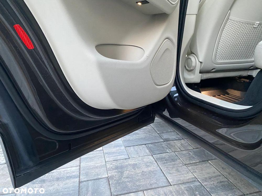 Volvo XC 60 D4 AWD Geartronic Momentum - 37