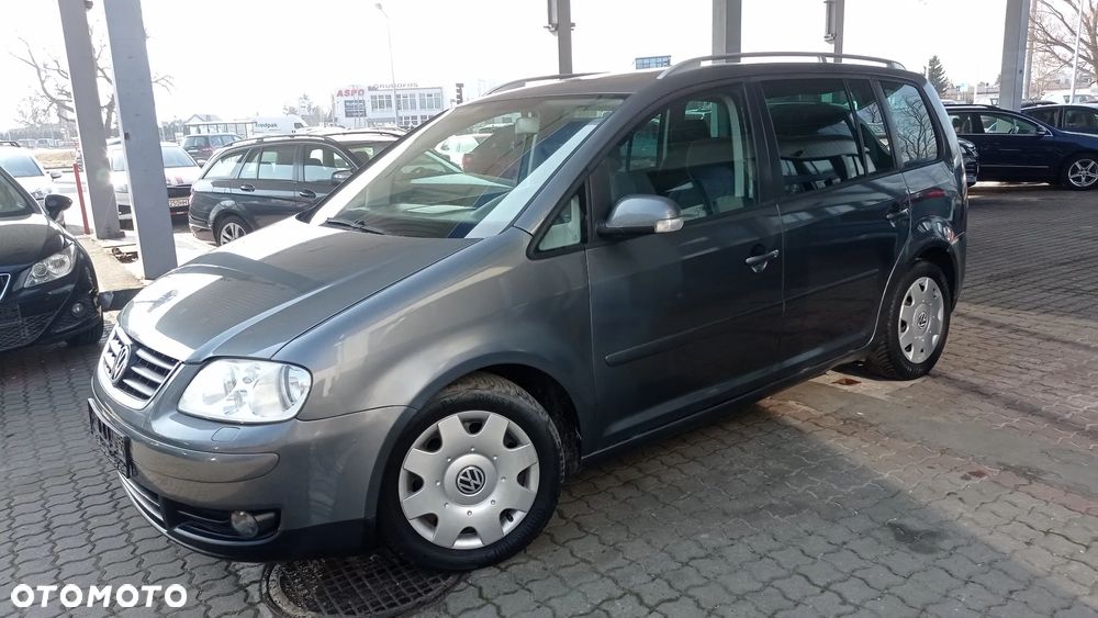 Volkswagen Touran 1.6 FSI Trendline - 21
