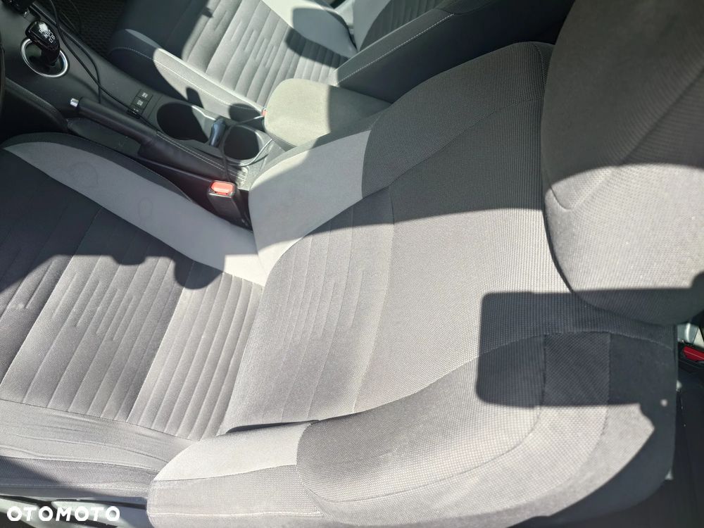 Toyota Auris - 11