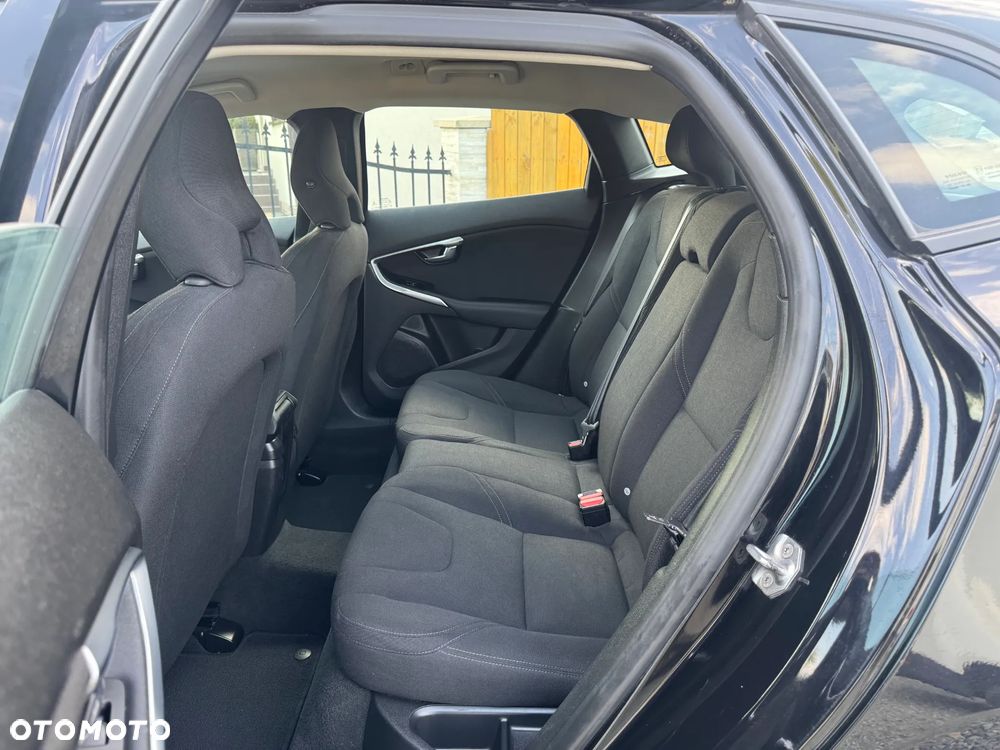Volvo V40 D2 Momentum - 21