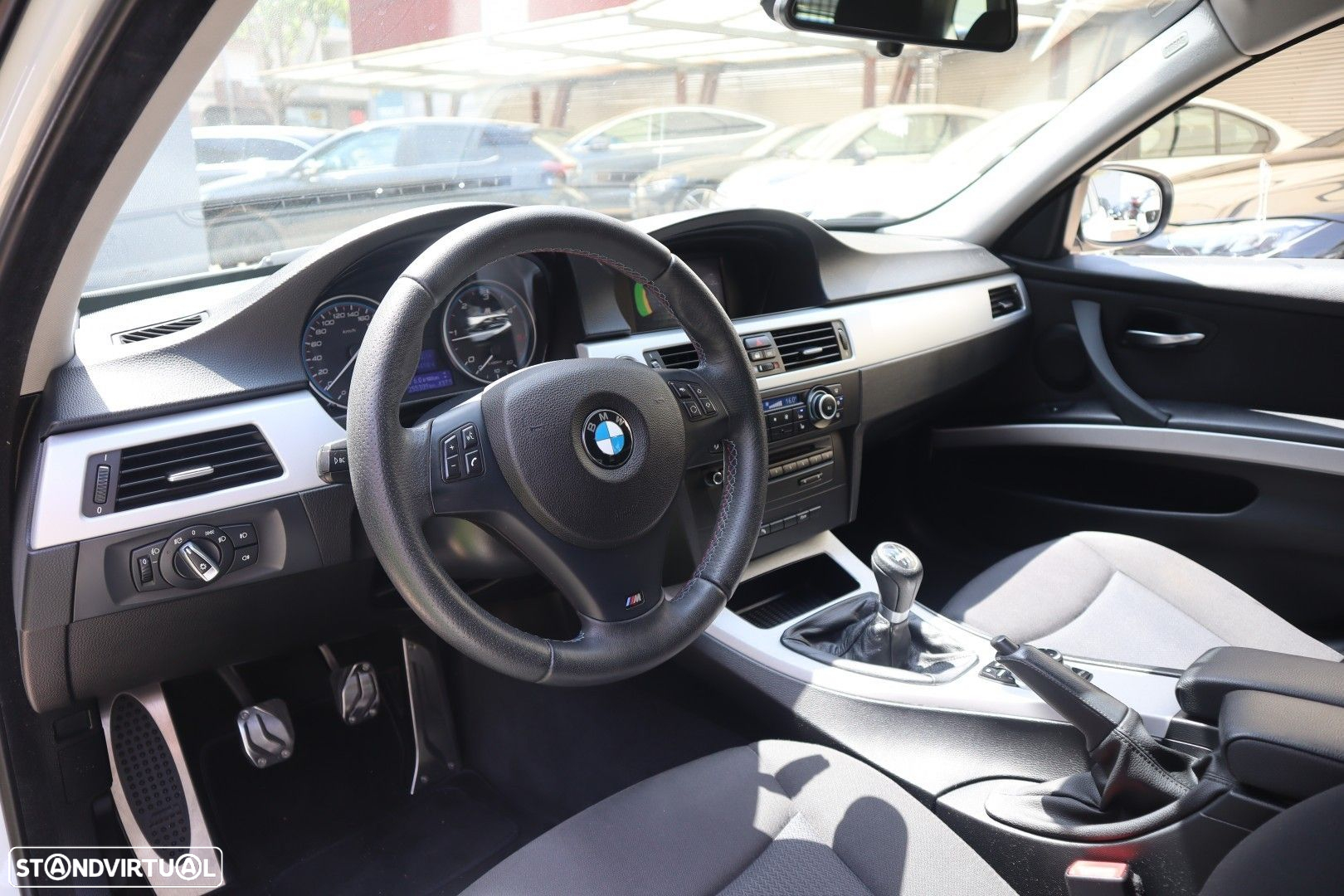 BMW 318 d Touring Sport - 10