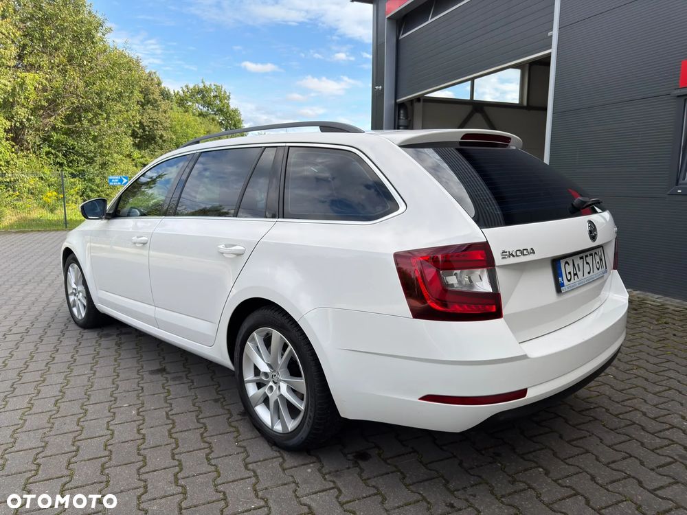 Skoda Octavia 2.0 TDI Style DSG - 4