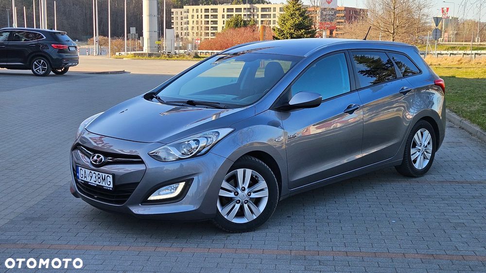 Hyundai i30 1.6 GDI BlueDrive Classic + - 14