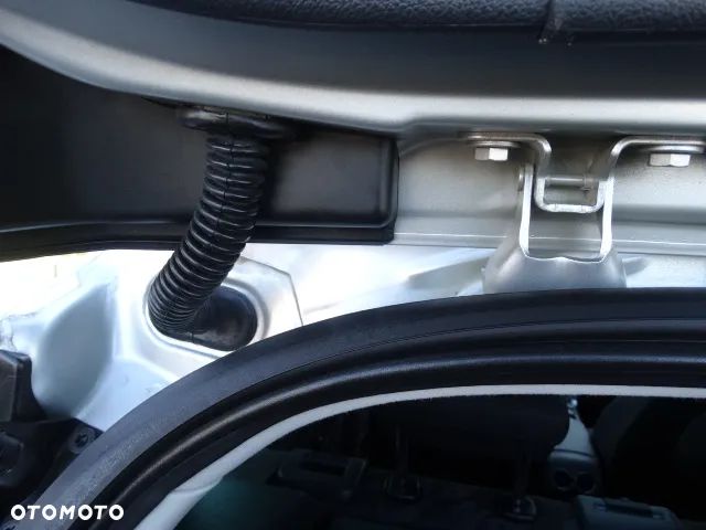 Peugeot 3008 1.6 HDi Premium - 34