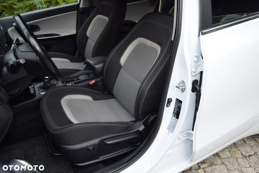 Kia Ceed 1.4 CVVT Dream Team Edition - 14