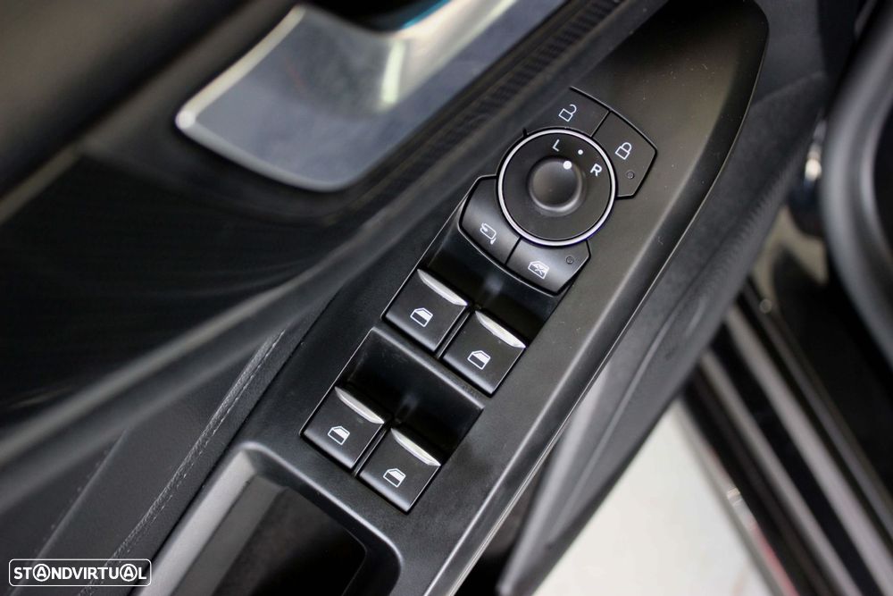 Ford Focus SW 1.5 TDCi EcoBlue ST-Line - 23