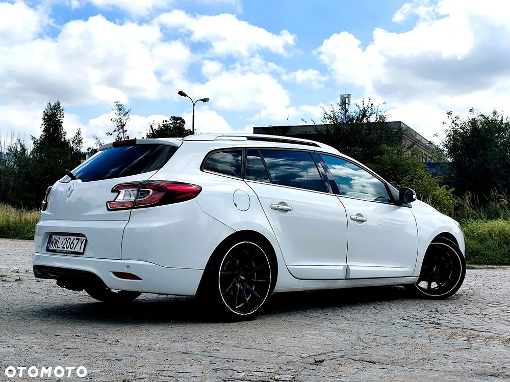 Renault Megane Grandtour ENERGY TCe 130 EDC BOSE EDITION - 3