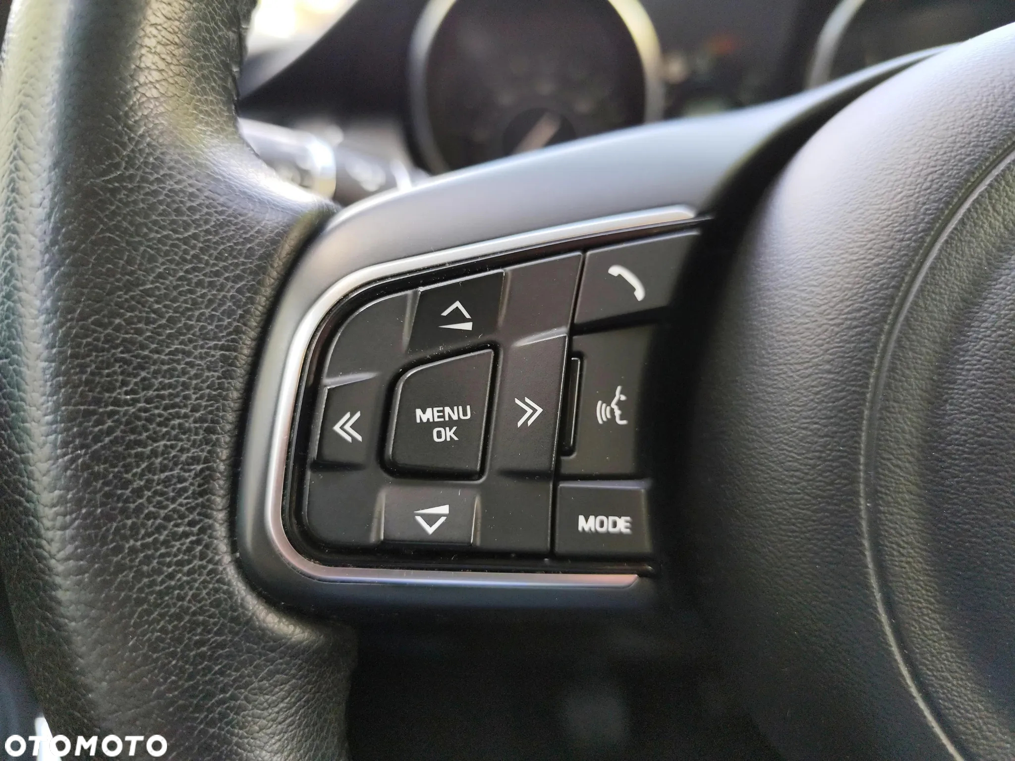 Jaguar E-Pace 2.0 i4D FWD - 21