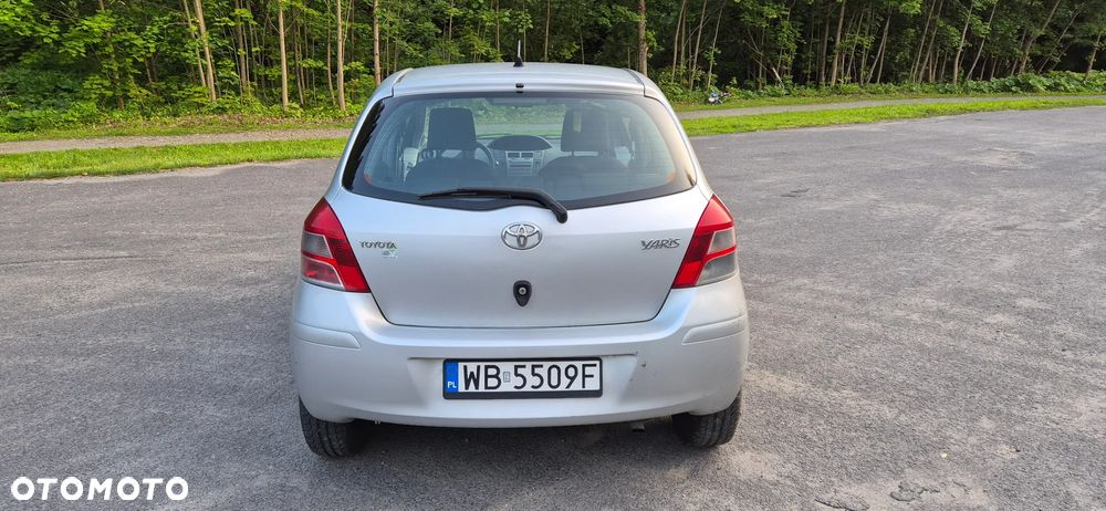 Toyota Yaris 1.33 Luna - 8