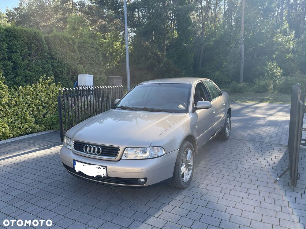 Audi A4 Avant - 1
