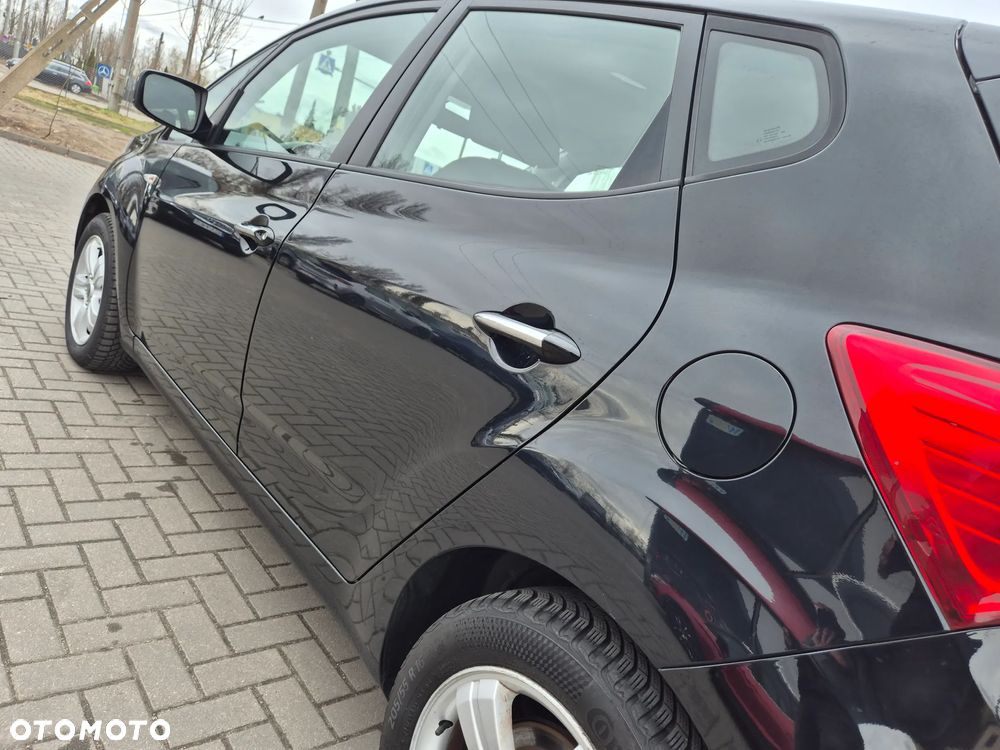 Hyundai ix20 1.6 CRDi blue Passion - 23