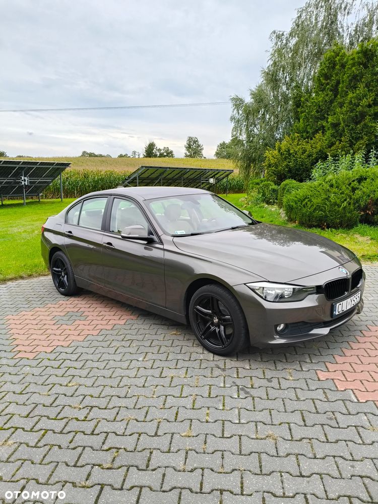 BMW Seria 3 316d - 21