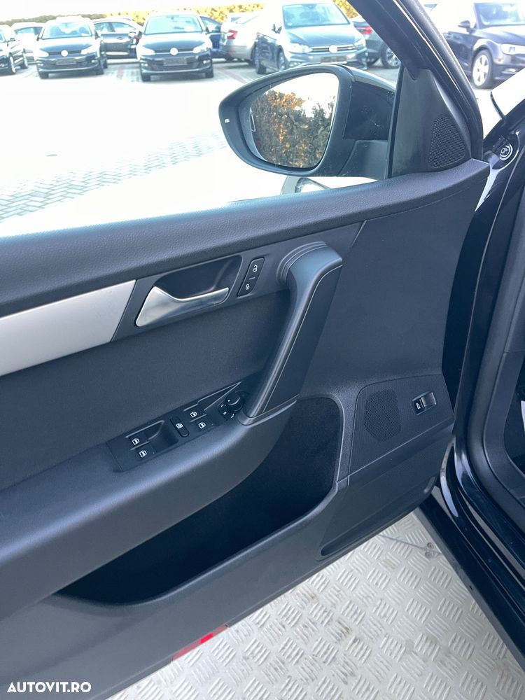 Volkswagen Passat 2.0 TDI BlueMotion Tehnology Comfortline - 32