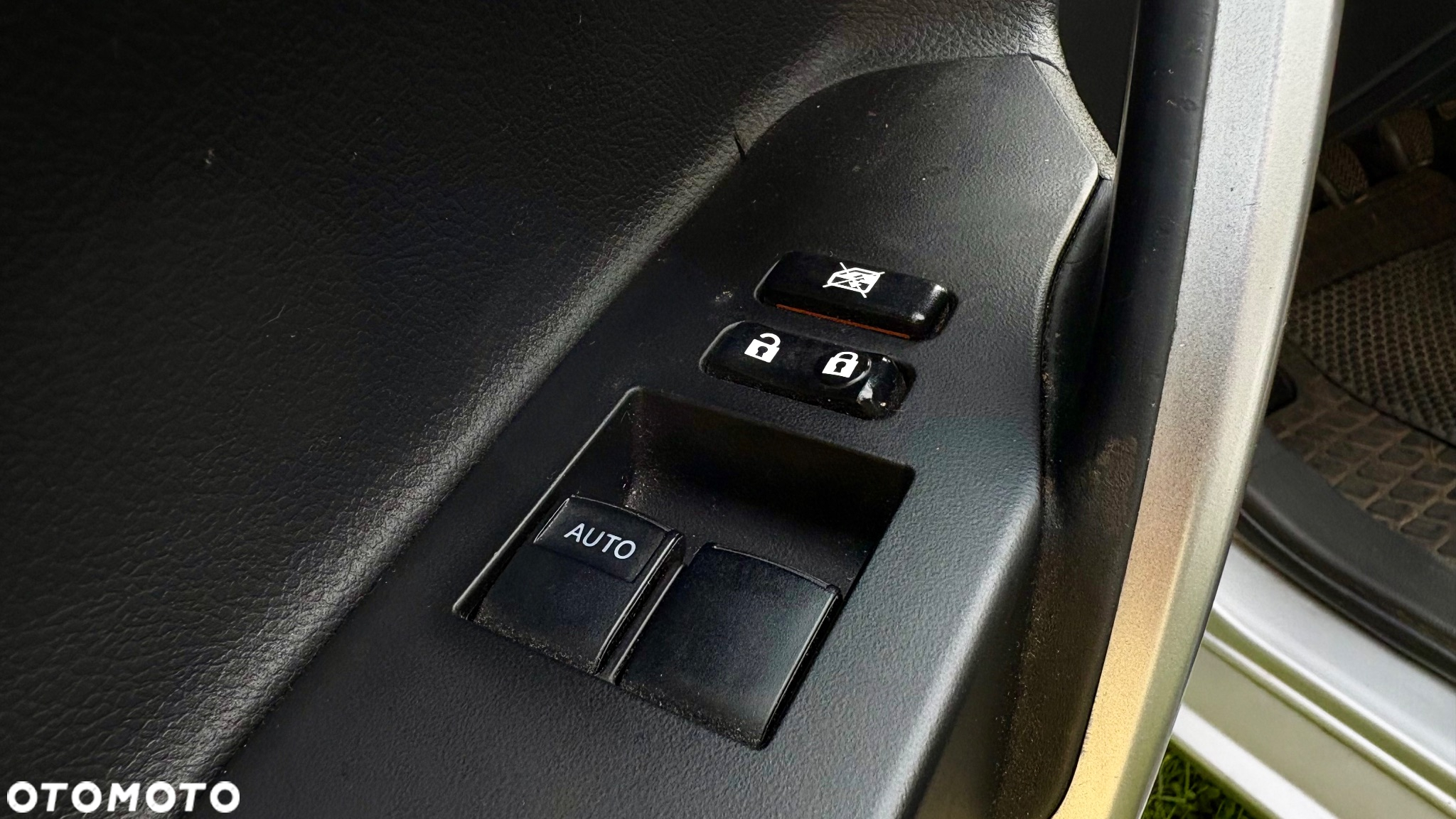 Toyota Auris 1.33 VVT-i Comfort - 13