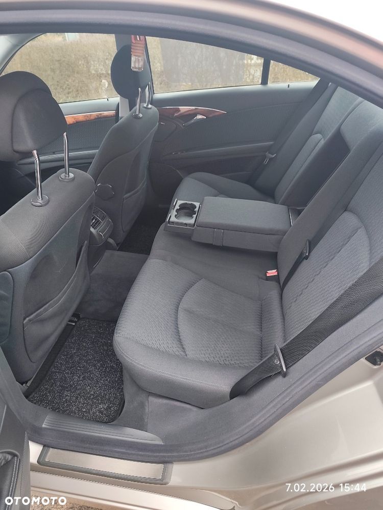 Mercedes-Benz Klasa E - 9