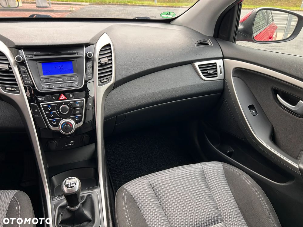 Hyundai i30 1.6 GDI Classic - 21