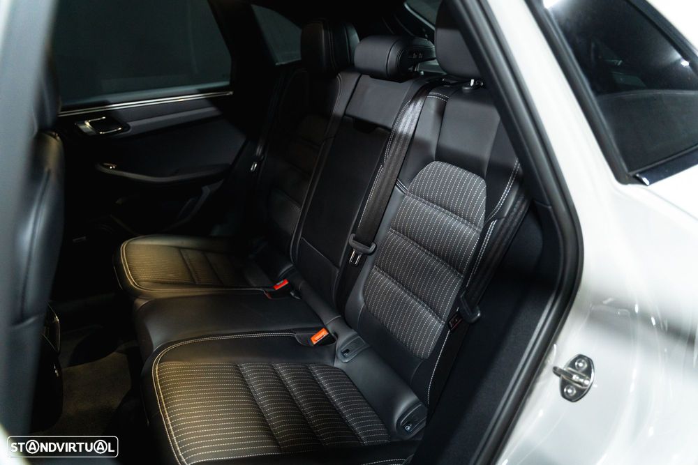 Porsche Macan T - 18