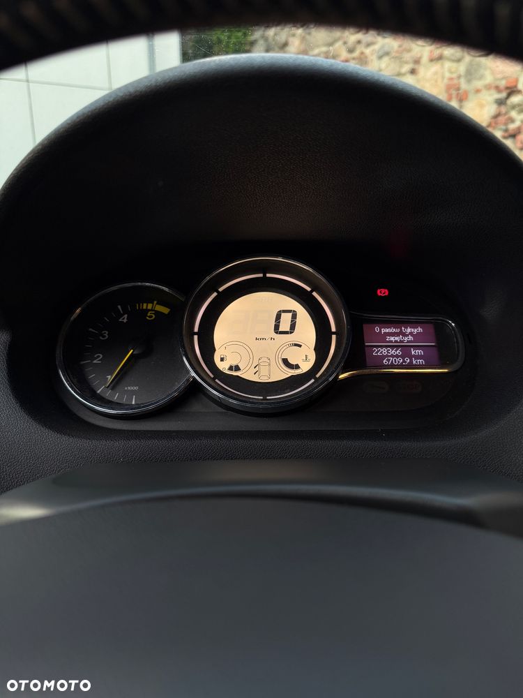 Renault Megane 1.6 dCi Energy Bose - 9
