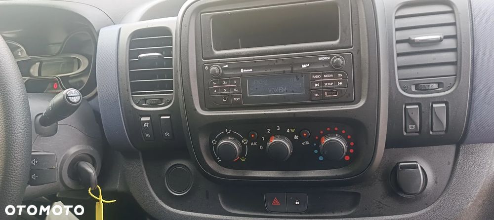 Opel Vivaro Trafic nv300 klimatyzacja L1H1 2014 r Vito master tempomat ładny - 27