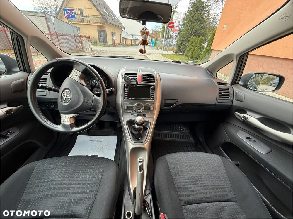 Toyota Auris 2.0 D-4D Luna - 10