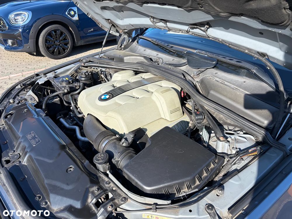 BMW Seria 5 545i - 34