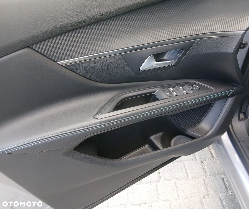 Peugeot 5008 1.5 BlueHDi Allure Pack S&S EAT8 - 11