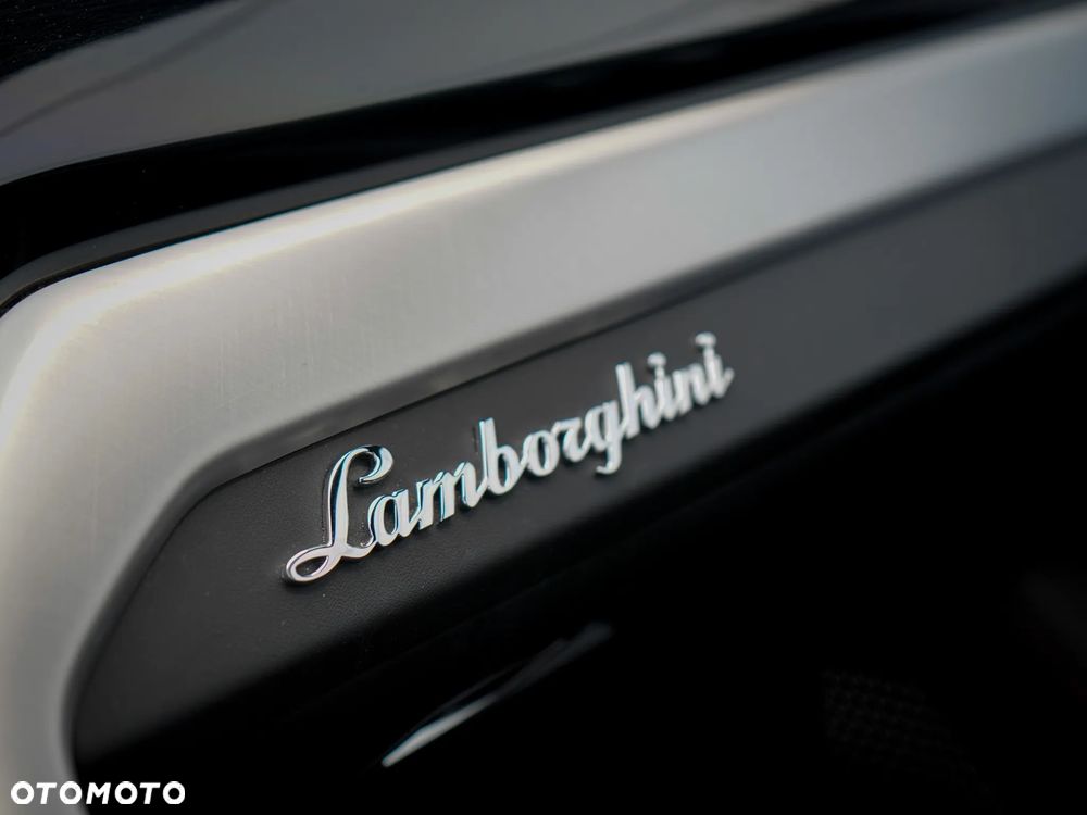 Lamborghini Urus - 20