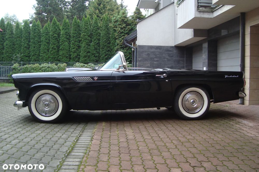 Ford Thunderbird - 8