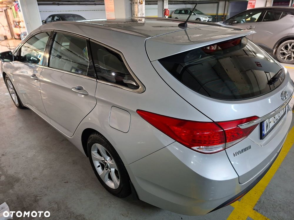 Hyundai i40 1.7 CRDi Comfort + - 18