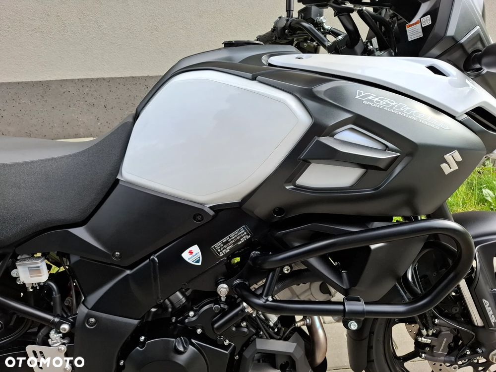 Suzuki V-STROM - 32