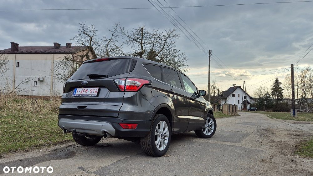 Ford Kuga 2.0 TDCi 4WD Titanium - 4