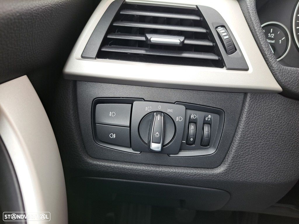 BMW 318 d Touring - 21