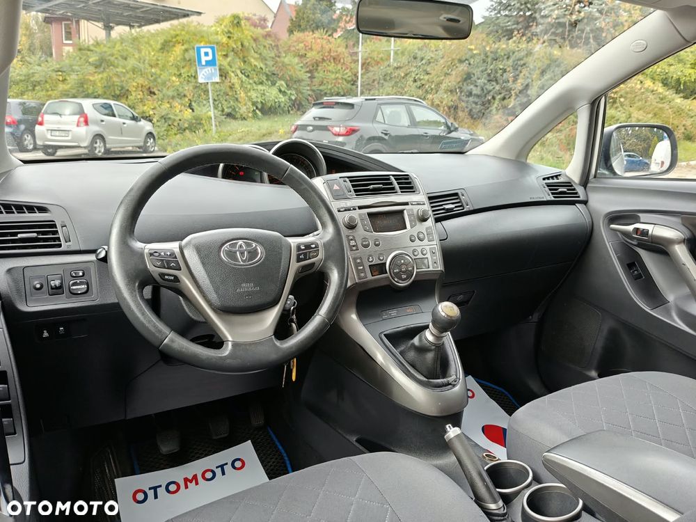 Toyota Verso 2.0 D-4D Premium - 6