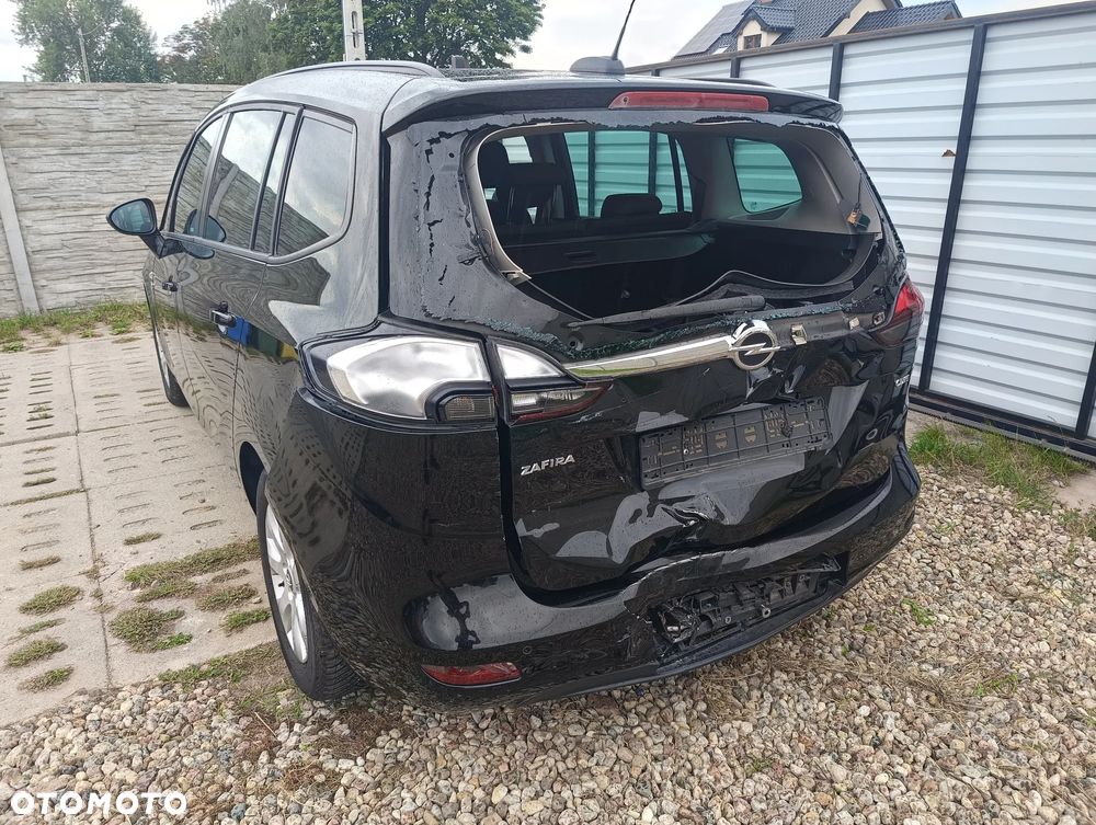 Opel Zafira - 10