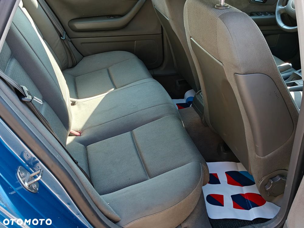 Audi A4 Limousine 2 - 8
