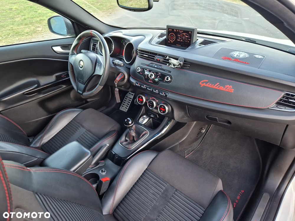 Alfa Romeo Giulietta 1750 TBi Quadrifoglio Verde - 22