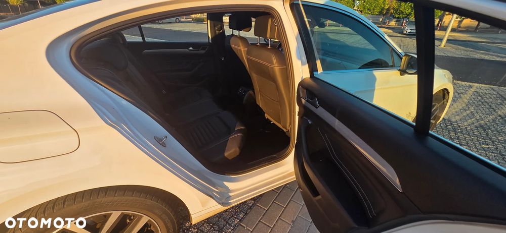 Volkswagen Passat 2.0 TDI EVO Business DSG - 9