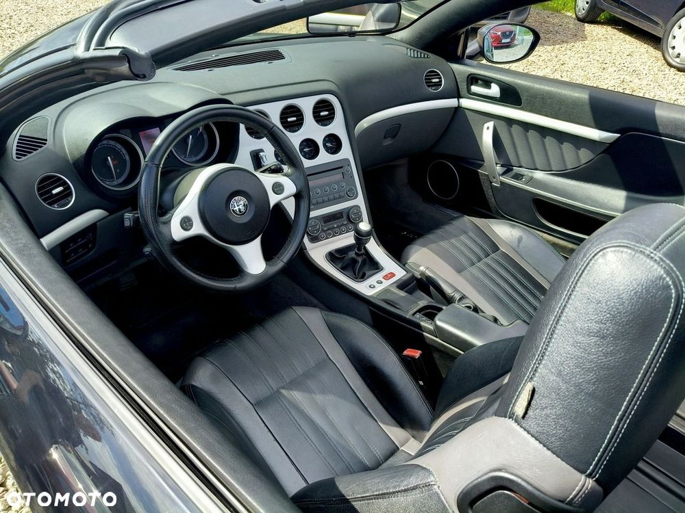 Alfa Romeo Spider 2.2 JTS 16V Exclusive - 9