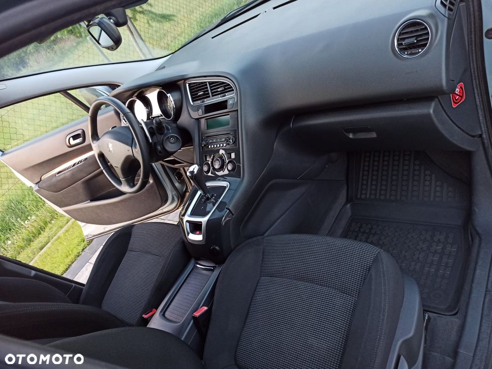 Peugeot 5008 1.6 HDi Premium - 4