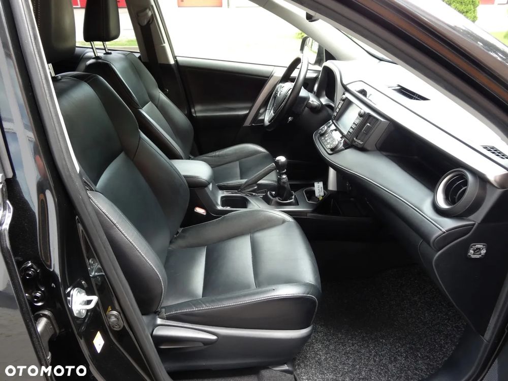 Toyota RAV4 2.0 D-4D 4x2 Start-Stop Executive - 22