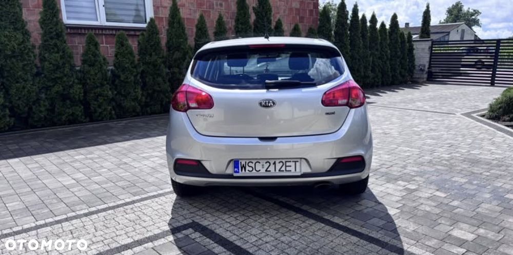 Kia Ceed - 4