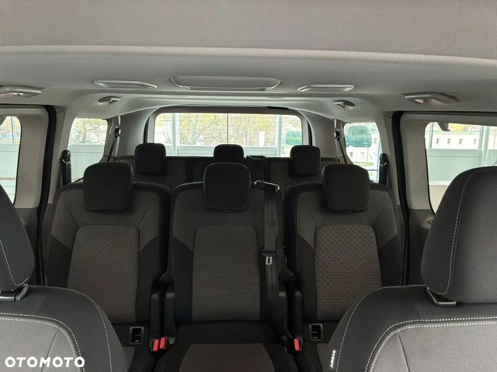 Volkswagen Caravelle - 16