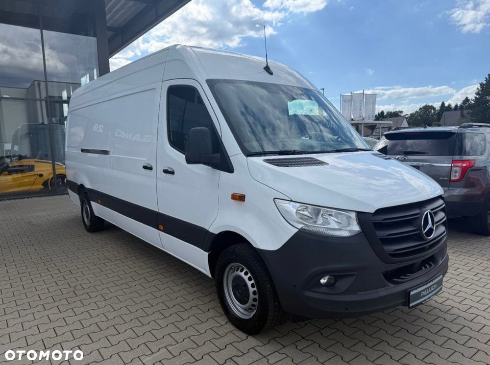 Mercedes-Benz Sprinter - 1