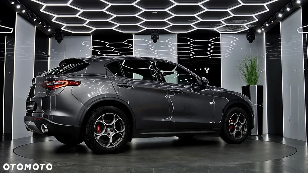 Alfa Romeo Stelvio 2.0 Turbo Q4 - 10