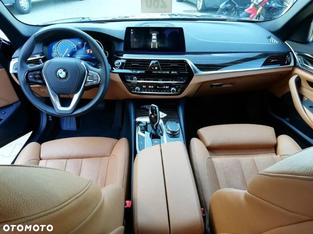 BMW Seria 5 530d xDrive - 1
