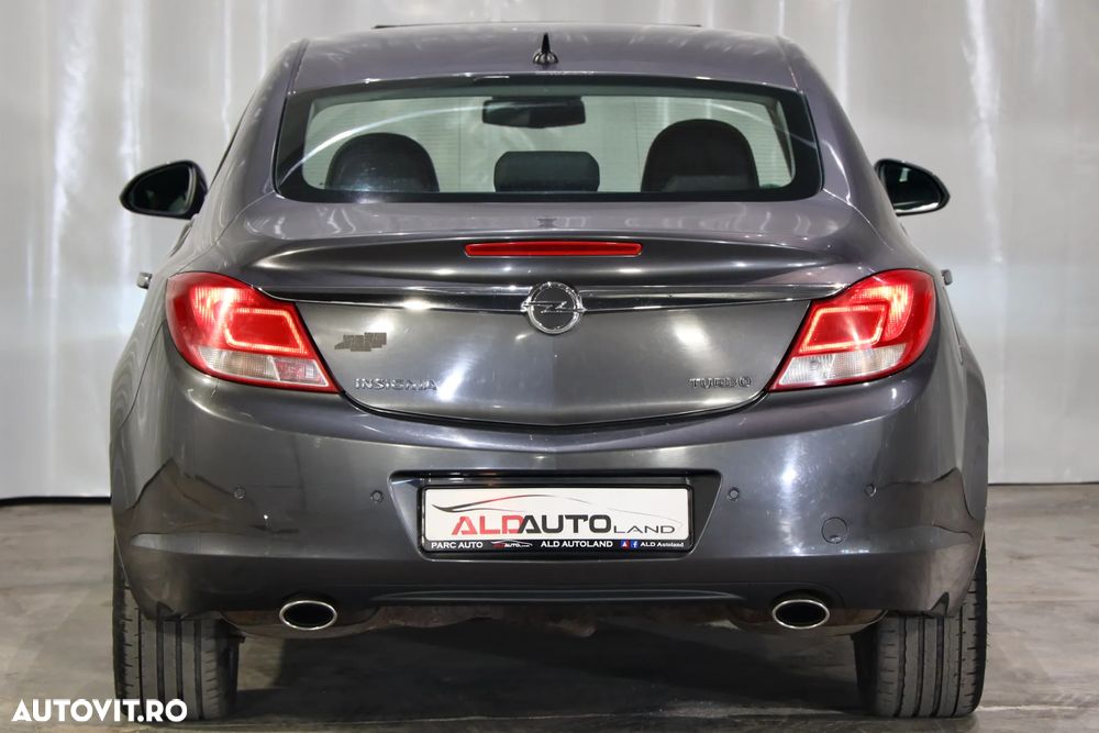 Opel Insignia 2.0 Turbo - 35